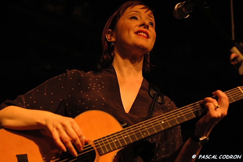 Suzanne Vega  l'Elyse Montmartre